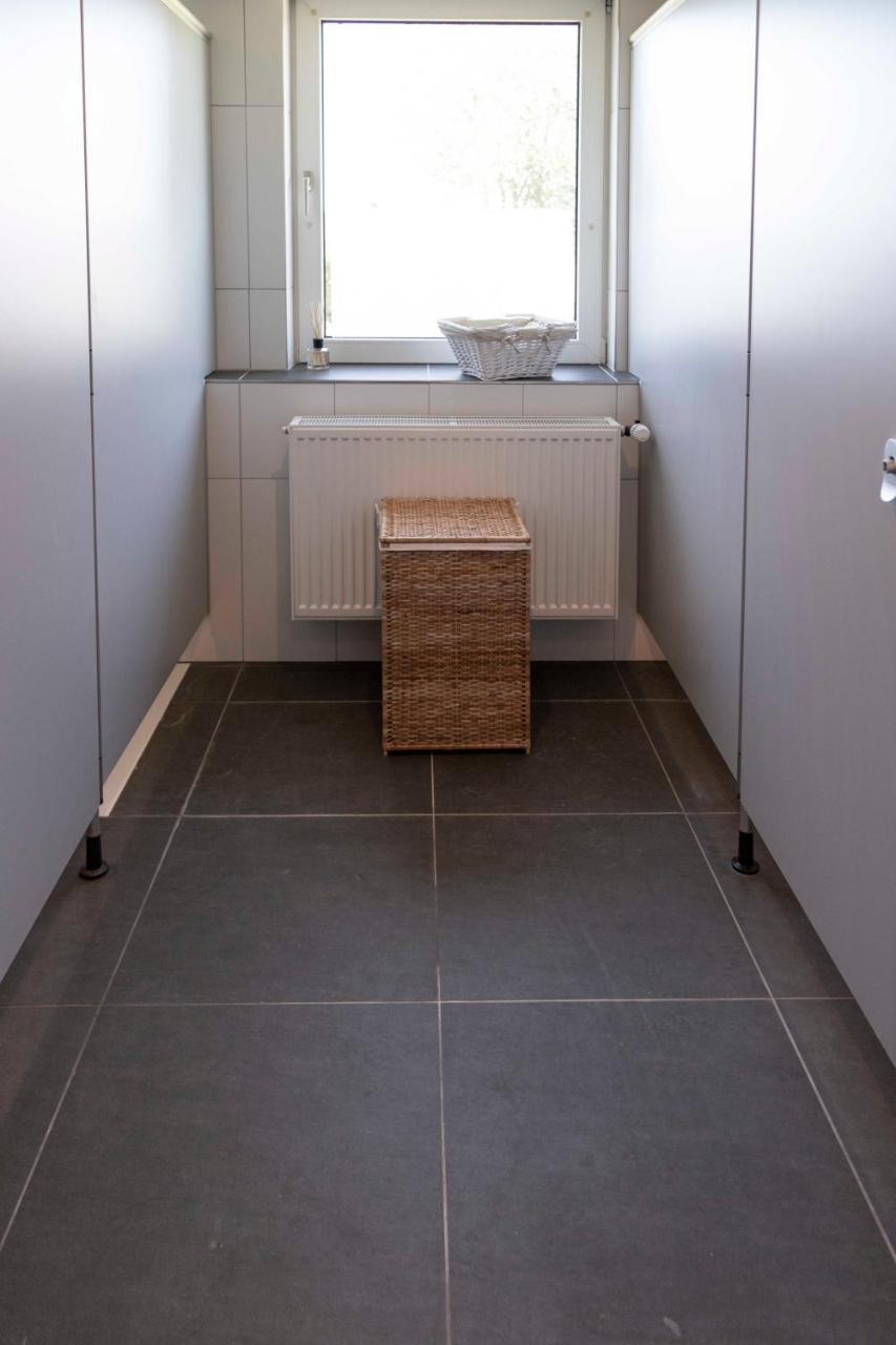 B&B Antoniushoeve Lomm Exteriör bild